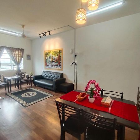 Anggerik Camelia Homestay Apartment Ladang Tok Pelam クアラ・トレンガヌ エクステリア 写真