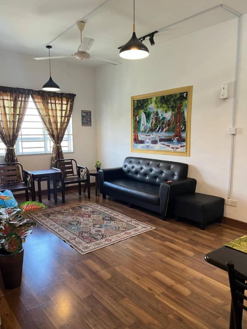Anggerik Camelia Homestay Apartment Ladang Tok Pelam クアラ・トレンガヌ エクステリア 写真